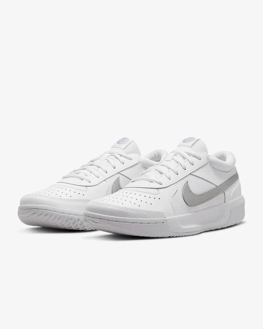 Nike Court Zoom Lite 3 (Women's) - White/Metallic Silver (Available Size: 10.5) 4 Nike Court Zoom Lite 3 (Women's) - White/Metallic Silver (Available Size: 10.5) - Image 4